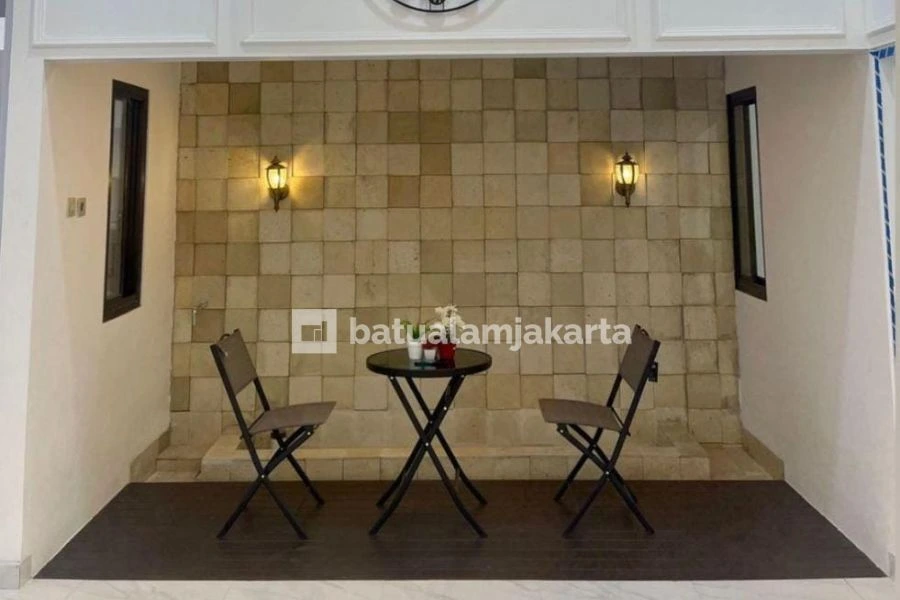Interior Batu Paras Krem