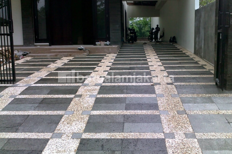 lantai carport batu andesit bintik bakar