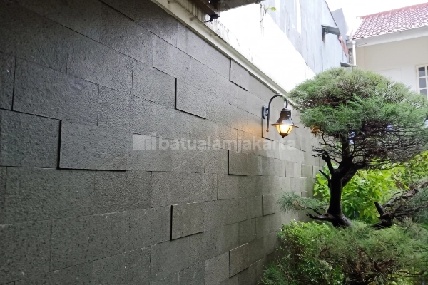 batu andesit 30x60 untuk dinding taman