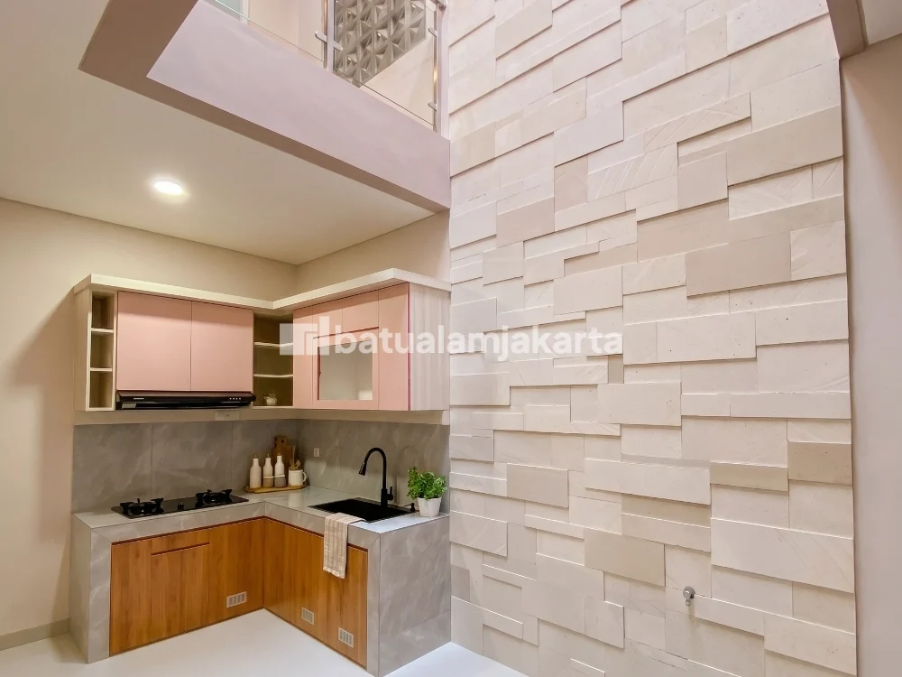 batu alam paras putih untuk dinding area dapur