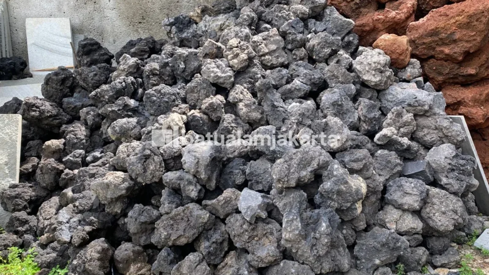 batu karang hitam resapan