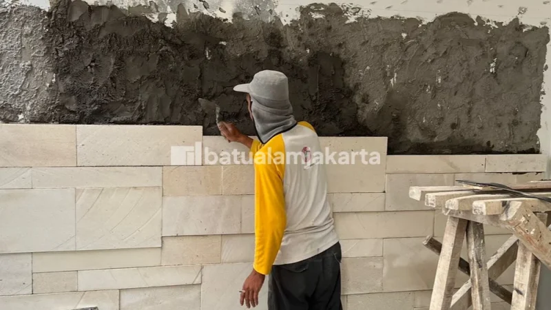 biaya pasang batu alam