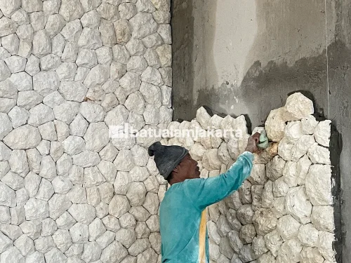 cara pasang batu alam