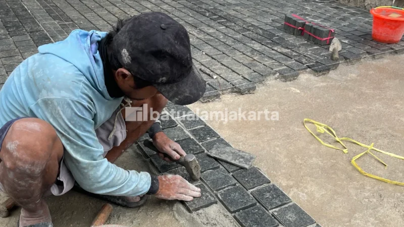 tukang batu alam terdekat